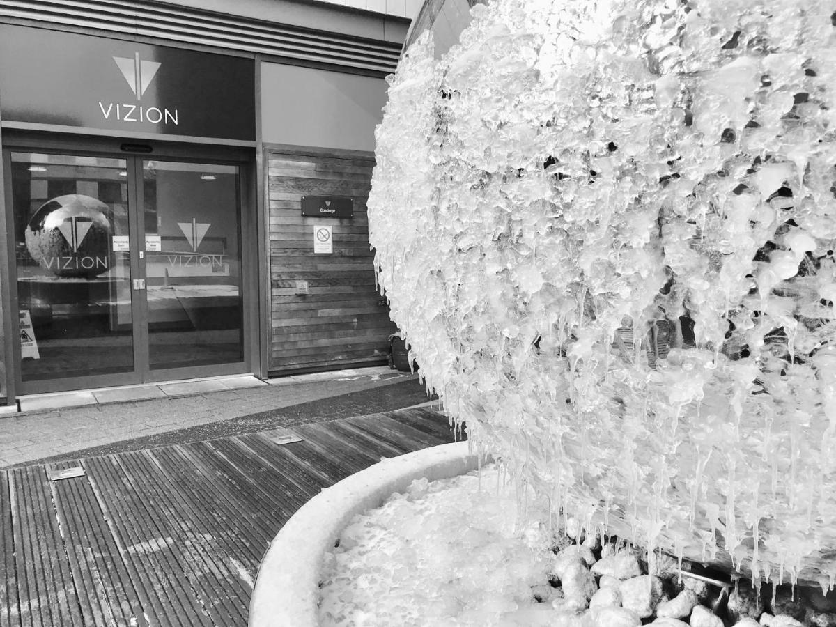 Istay At Vizion - Fully Equipped Modern Serviced With Balconies, Self Check-in, Superfast Broadband & Netflix, Free Underground Parking, 24h Security, Rooftop Gardens, Located In Mk