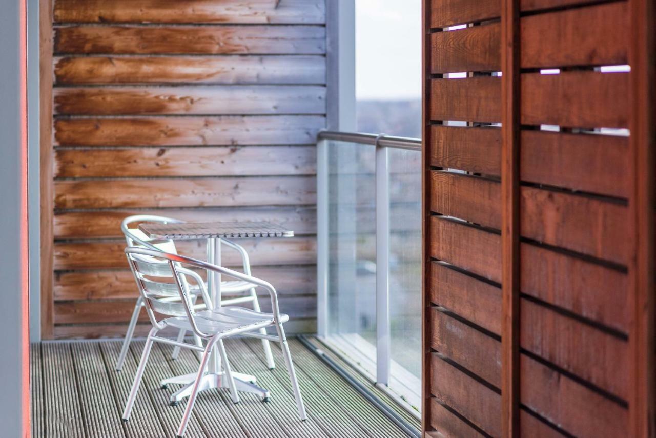 Istay At Vizion - Fully Equipped Modern Serviced With Balconies, Self Check-in, Superfast Broadband & Netflix, Free Underground Parking, 24h Security, Rooftop Gardens, Located In Mk