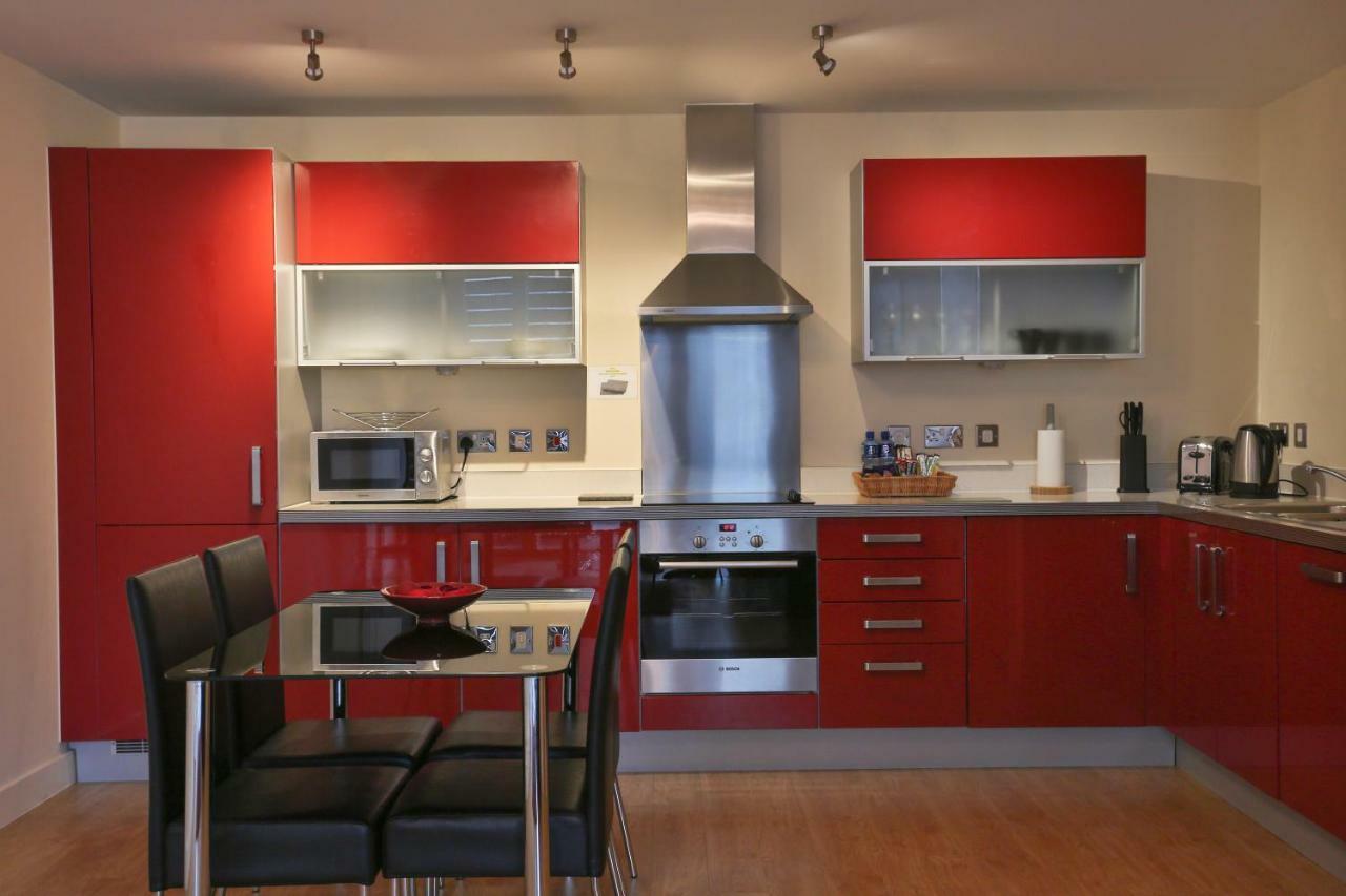 Apartment Istay At Vizion - Fully Equipped Modern Serviced With Balconies, Self Check-in, Superfast Broadband & Netflix, Free Underground Parking, 24h Security, Rooftop Gardens, Located In Mk Milton Keynes