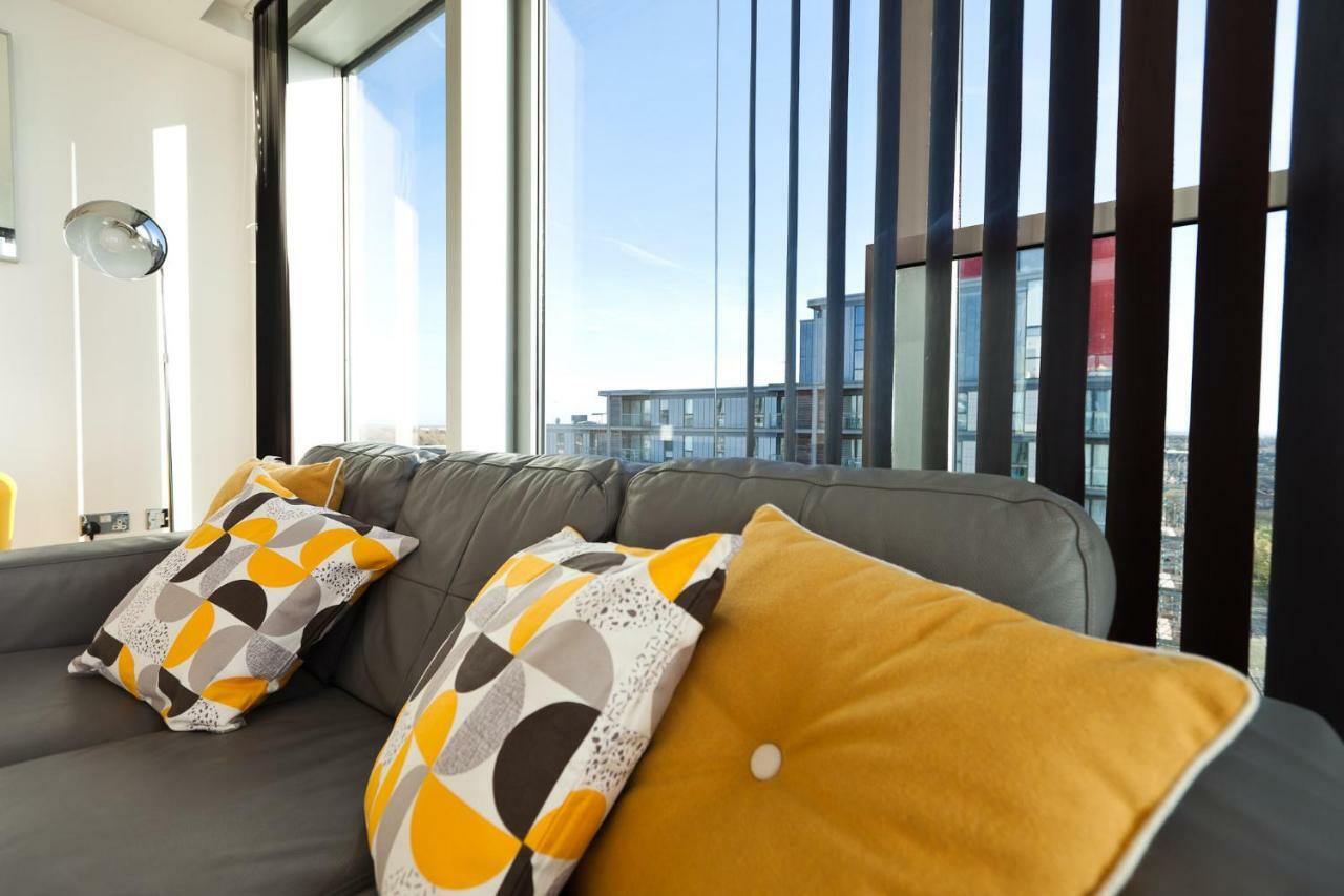 Apartment Smart Stay: 2-bed With Parking