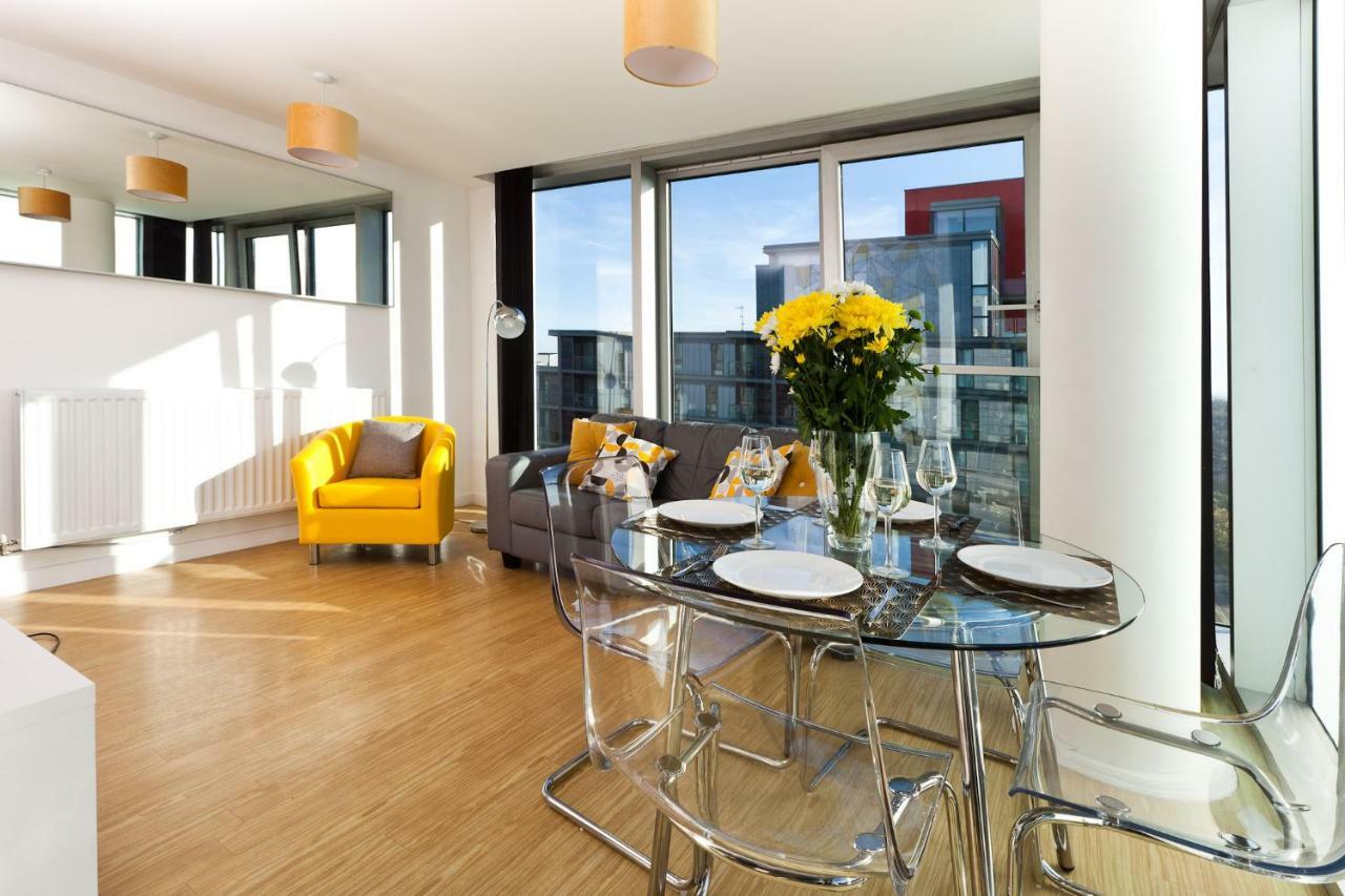 Apartment Smart Stay: 2-bed With Parking Milton Keynes