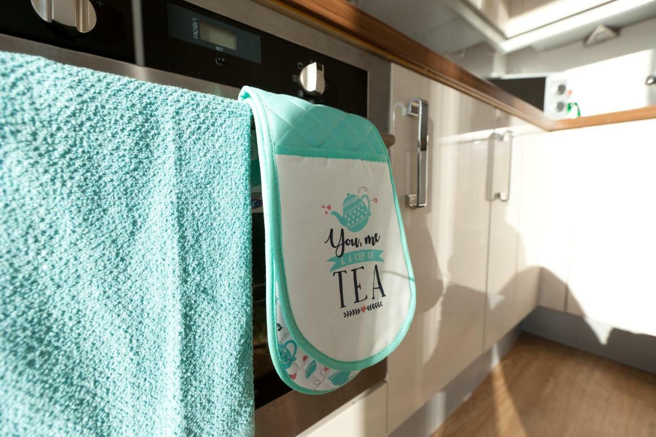 Apartment Smart Stay: 2-bed With Parking
