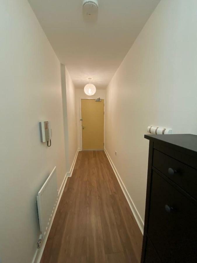 Hub One Bedroom Secured Apartment *