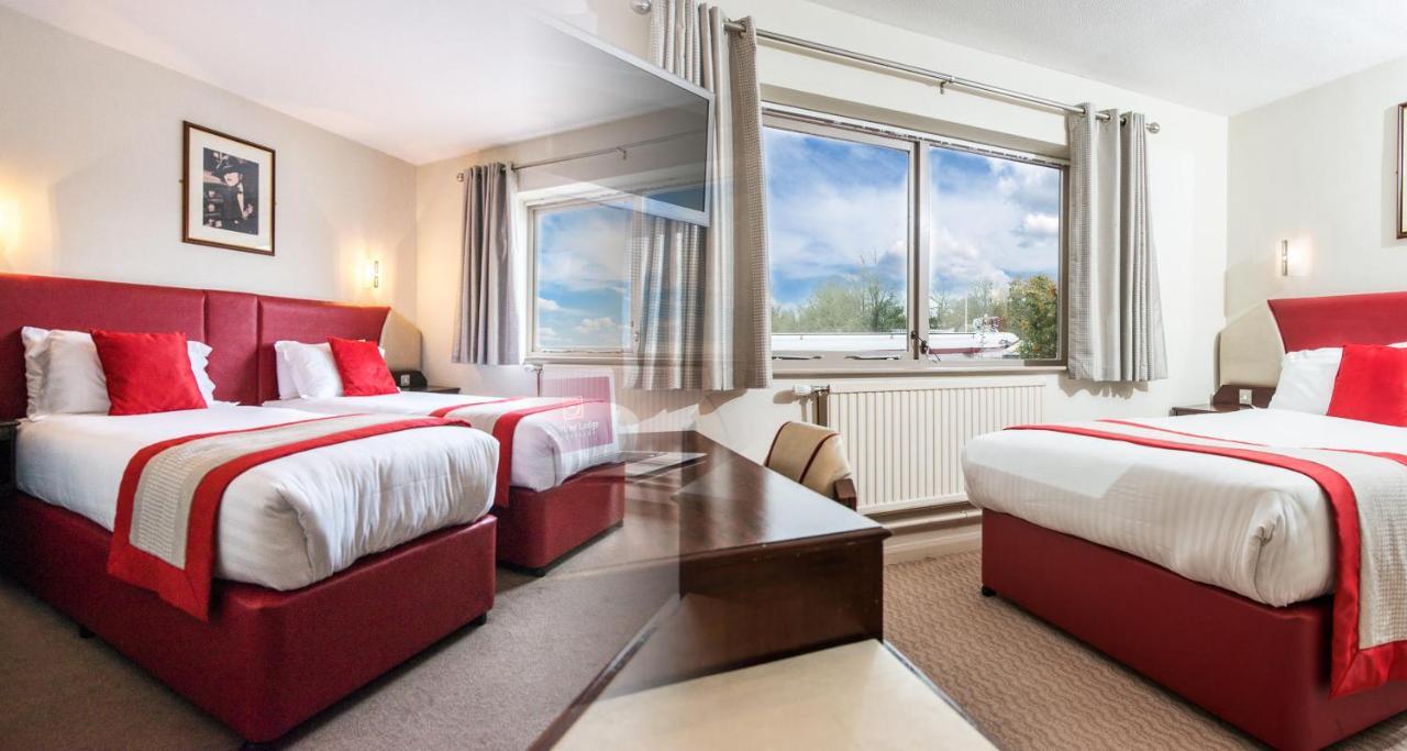 Lodge Peartree Waterside Milton Keynes