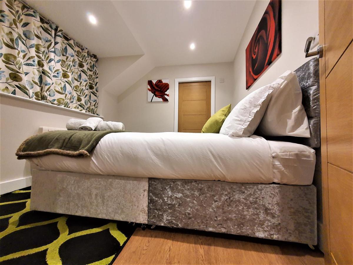 Apartment Spacious Contractor House For Large Groups- Up To 4 Private Parking By Ideyfine *