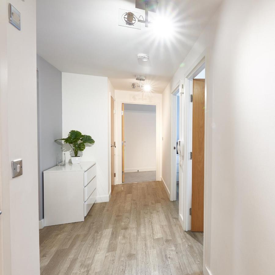 Shortstaymk Vizion Apartments, With Free Superfast Wi-Fi, Parking, Sky Sports And Movies Apartamento Milton Keynes