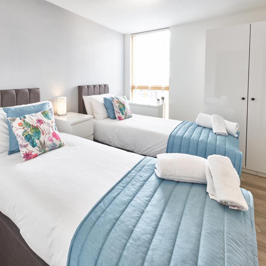 Shortstaymk Vizion Apartments, With Free Superfast Wi-Fi, Parking, Sky Sports And Movies *