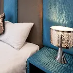 Luxustay Milburn House