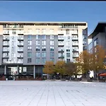 Apartment In Central Mk - Bed Choice Of 1 Super-King Or 2 Singles And Also 2 Sofa Beds - Free Parking And Smart Tv - Contractors, Relocation, Business Travellers