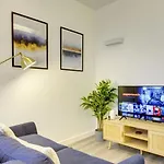 A Lovely Calm & High-End Space Near Cmk I Pet Friendly I Free Parking I Eco-Serviced Apartment By Free Range Stays
