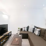 Milton Keynes Central Business Hub Apartment