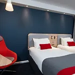 Holiday Inn Express Milton Keynes By Ihg
