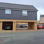4Br Contractor Town House 2.5Bathrooms, 2 Free Parking Spaces Managed By Chique Properties