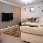 Broughton Haven 5 Beds House Free Wifi, Free Parking, Netflix