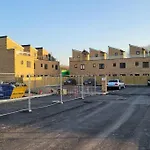 New Build Home With Wi-Fi, Smart Tv, Dedicated Office Floor, Large Terrace And Free Parking