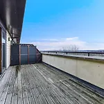 Large Group & Contractor Booking! Duplex W/Parking