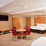 Doubletree By Hilton Milton Keynes