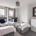 Luxury 2-Bed In Central Mk By Valore Property Services