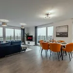 Penthouse-Central-Free Parking