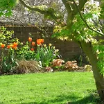 South Lodge