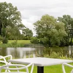 Kingfisher Hotel, Golf And Country Club