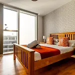 Luxury Two Bed City Apartment -The Hub