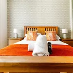 Luxury Two Bed City Apartment -The Hub