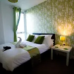 Horizon Apartments - Dakota House