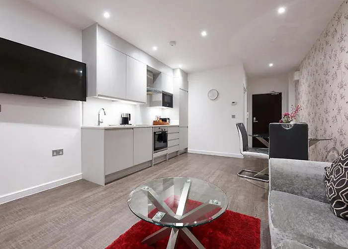 Luxustay Milburn House