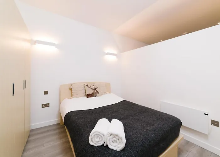 Milton Keynes Central Business Hub Apartment