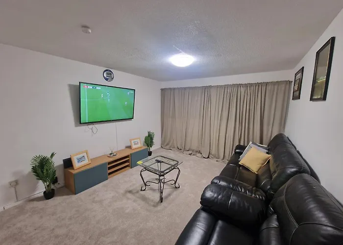 Milton Keynes Modern Retreat