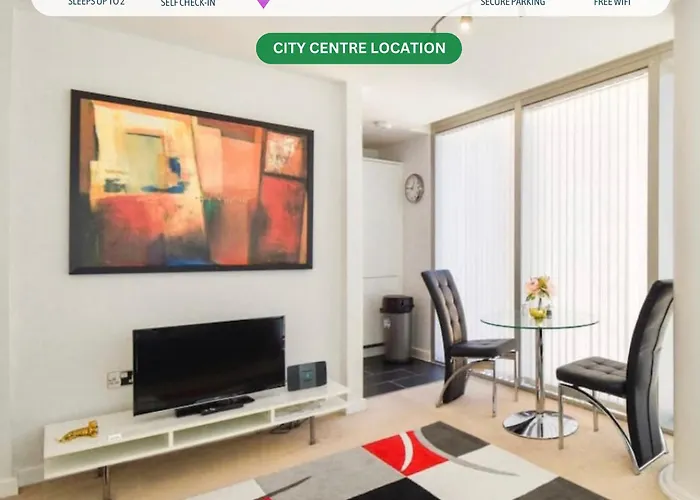 Central Hub Apartment With Balcony, Fast Wifi, Smart Tv And Free Parking