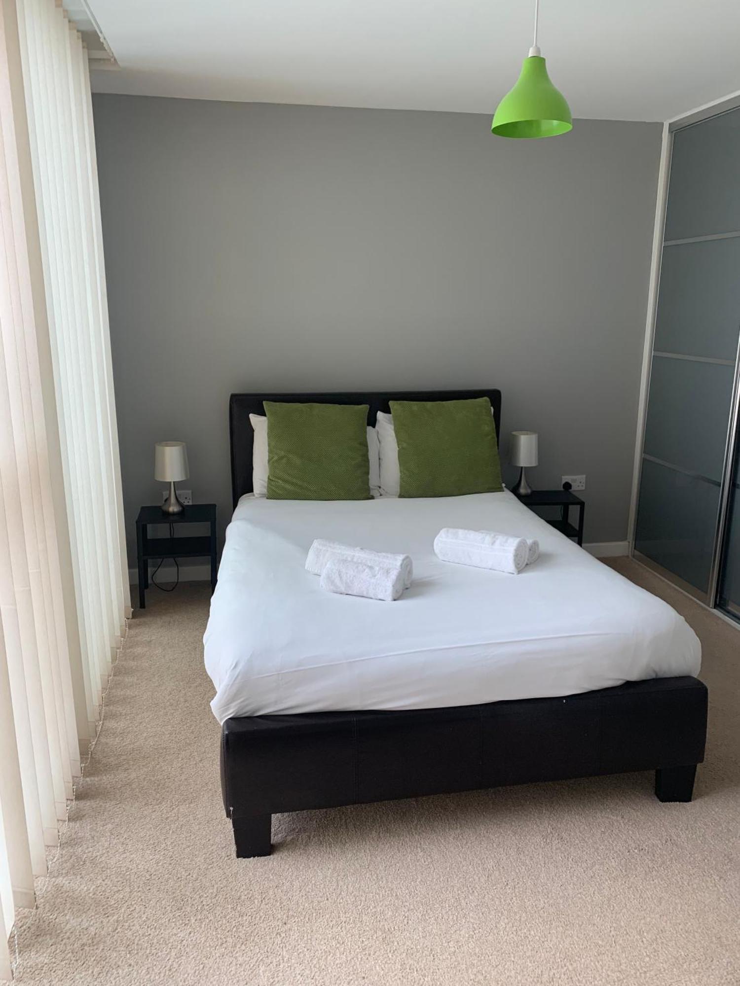 City Apartment Milton Keynes