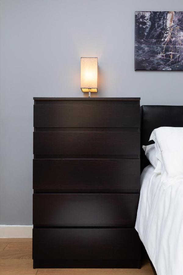 Brightleap Centre: Stylish Home-away With Smart Amenities Apartment *