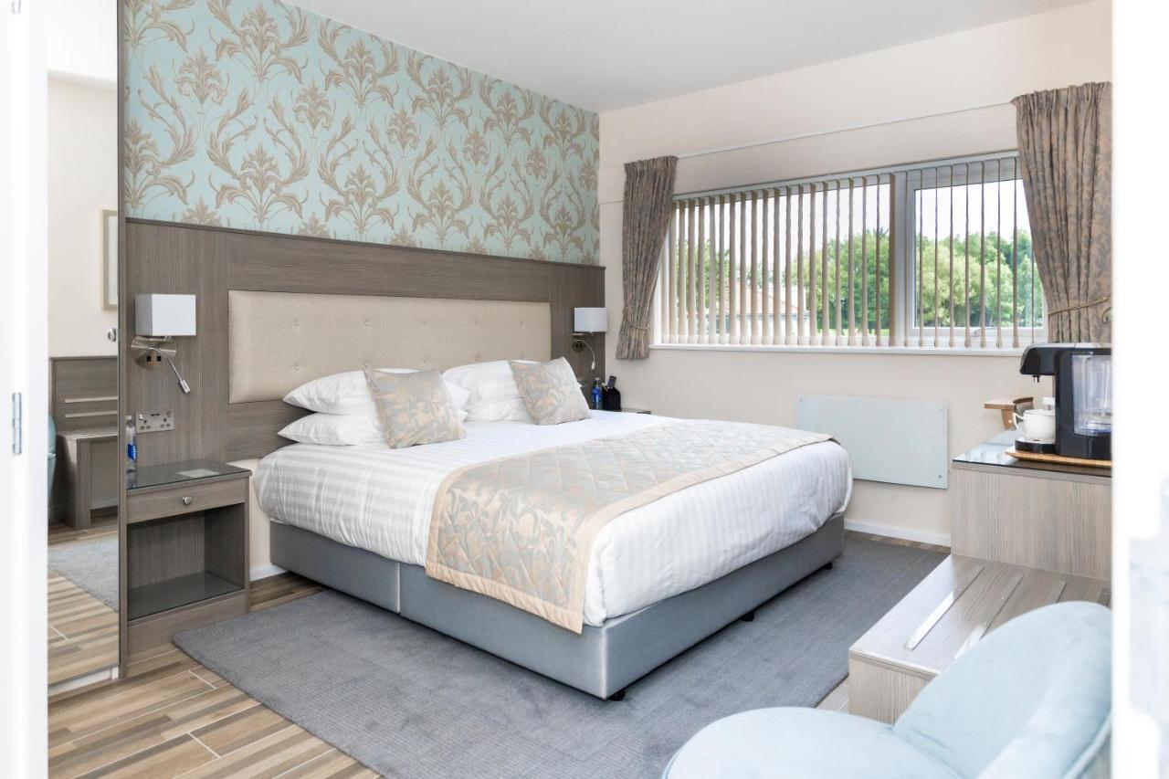 Hotel Kingfisher Hotel, Golf And Country Club 4*
