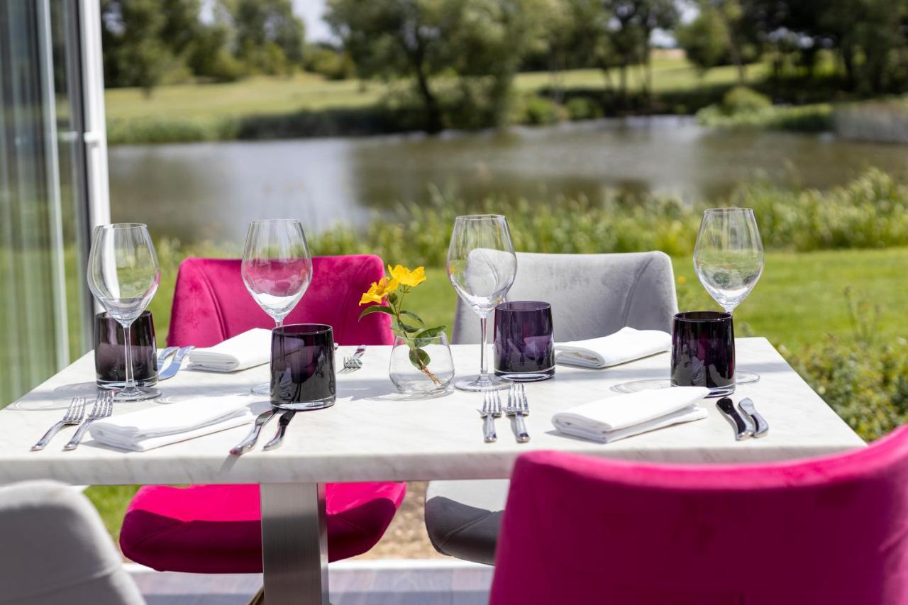 Kingfisher Hotel, Golf And Country Club Hotel Milton Keynes