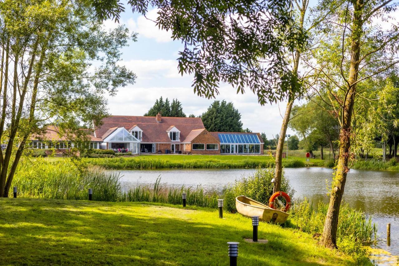 Kingfisher Hotel, Golf And Country Club Hotel Milton Keynes