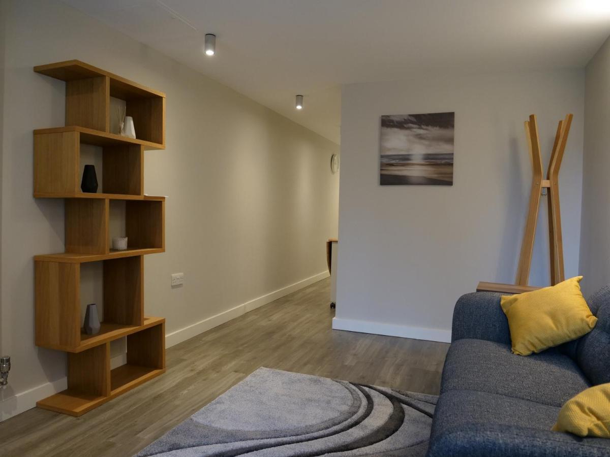 Topaz Properties One Bedroom Executive Cmk * Milton Keynes