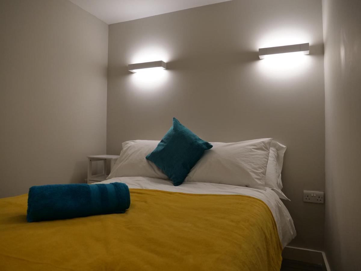 Topaz Properties One Bedroom Executive Cmk *