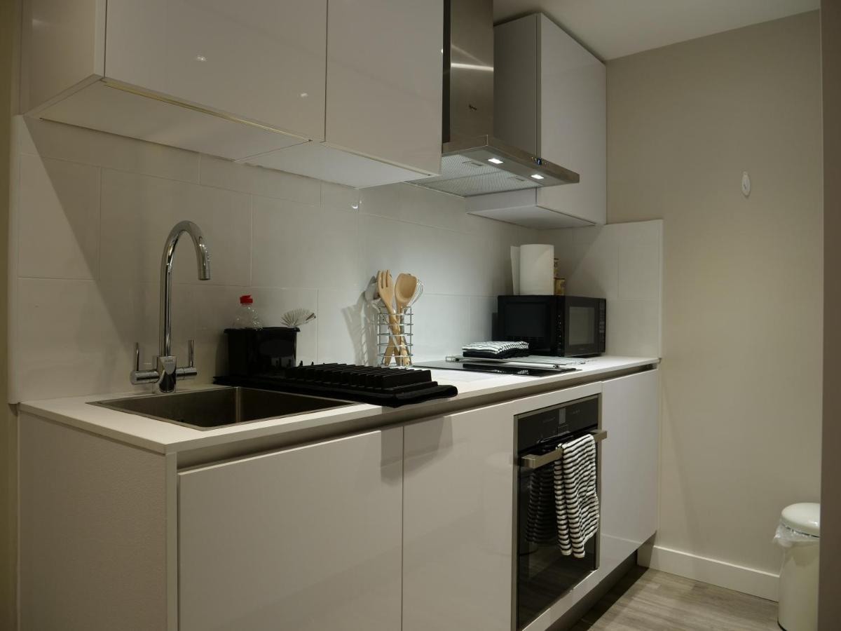 Topaz Properties One Bedroom Executive Cmk Apartment Milton Keynes