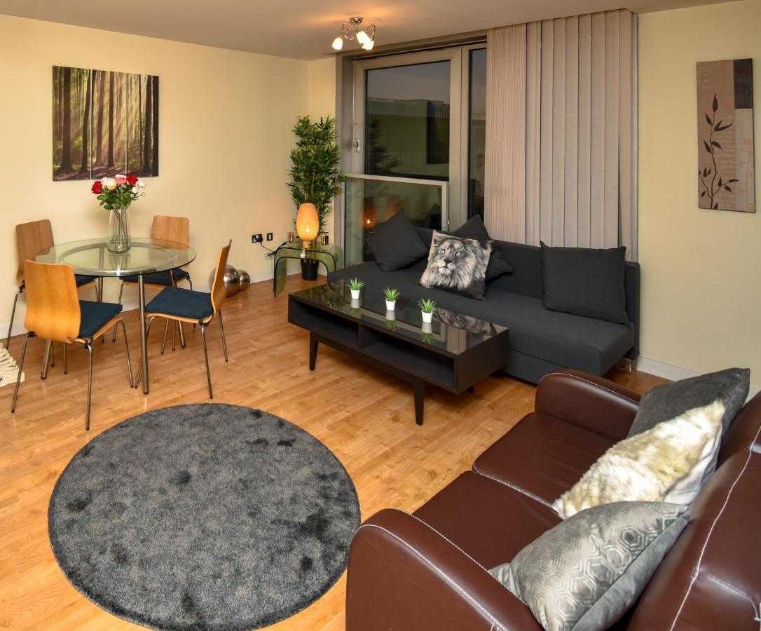 The Hub - Spacious, Bright And Modern With Free Parking Apartment