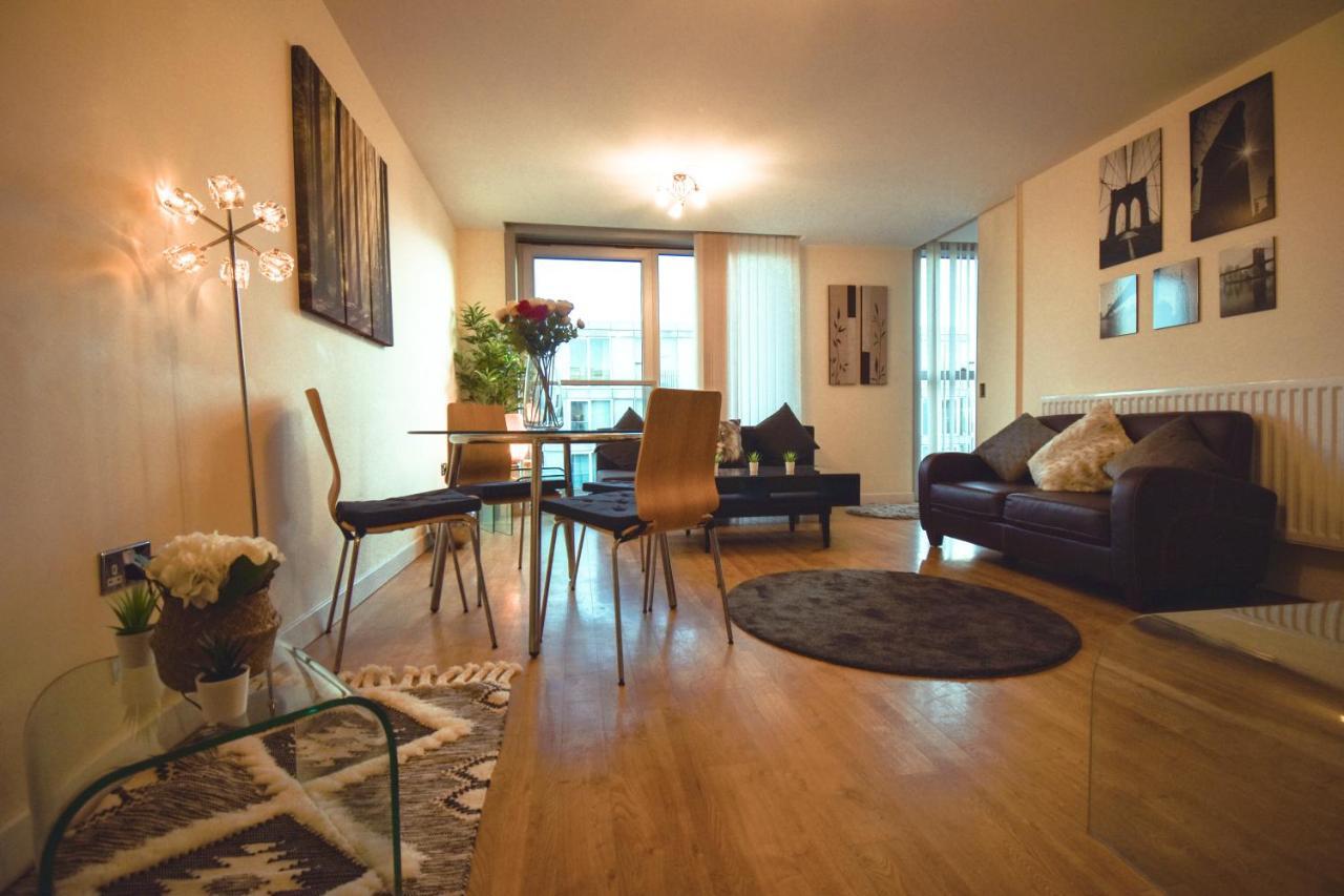 The Hub - Spacious, Bright And Modern With Free Parking Apartment *