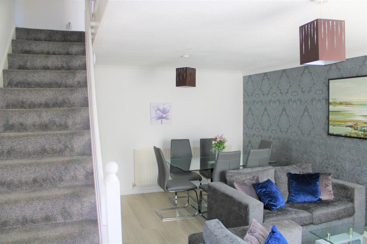 Homely And Budget Friendly 3 Bed House Sleeps 6 Free Parking! Milton Keynes