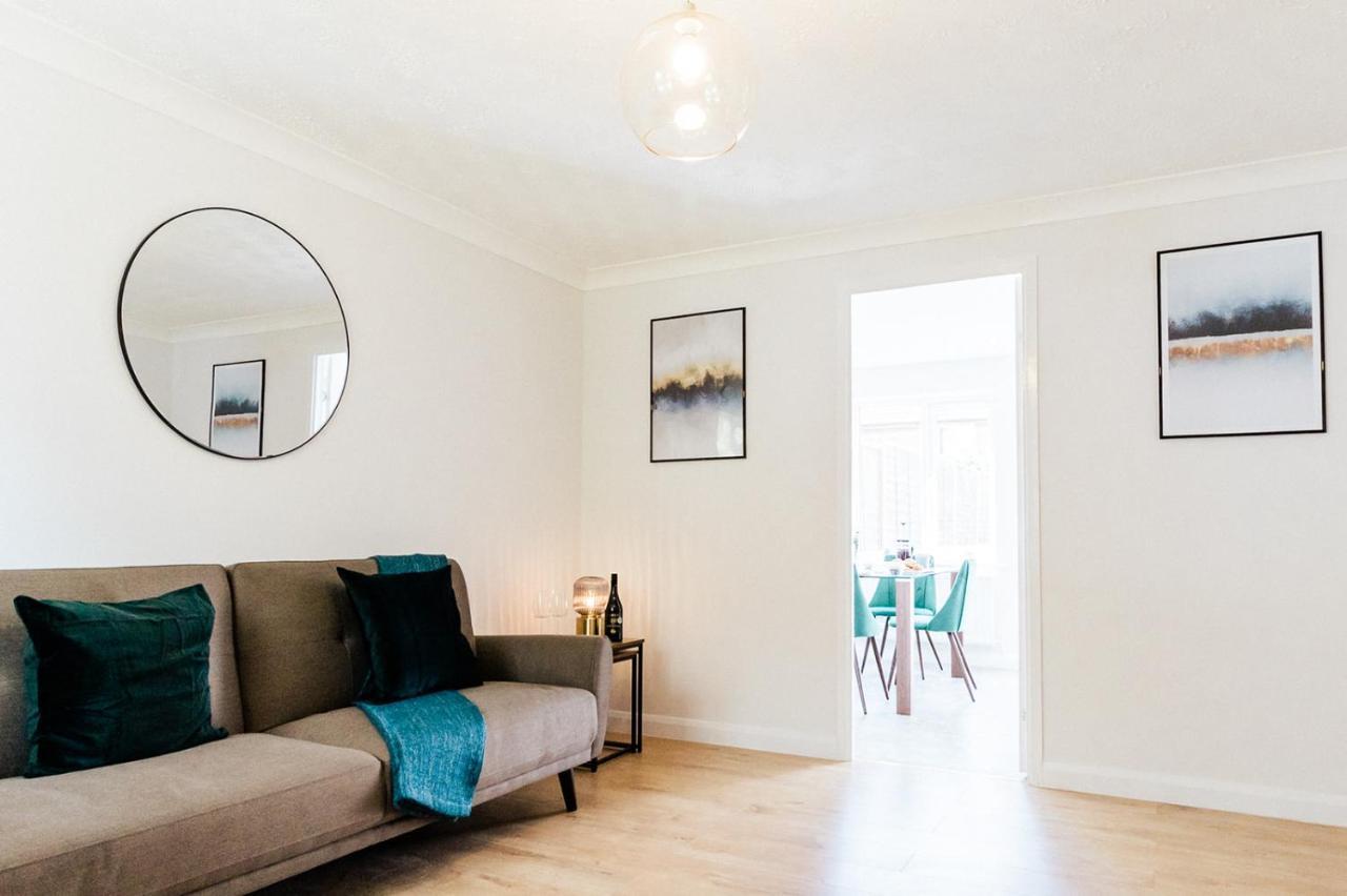 The Oval House By Silva Cmk Stylish House With Garden & Parking Eco-serviced * Milton Keynes