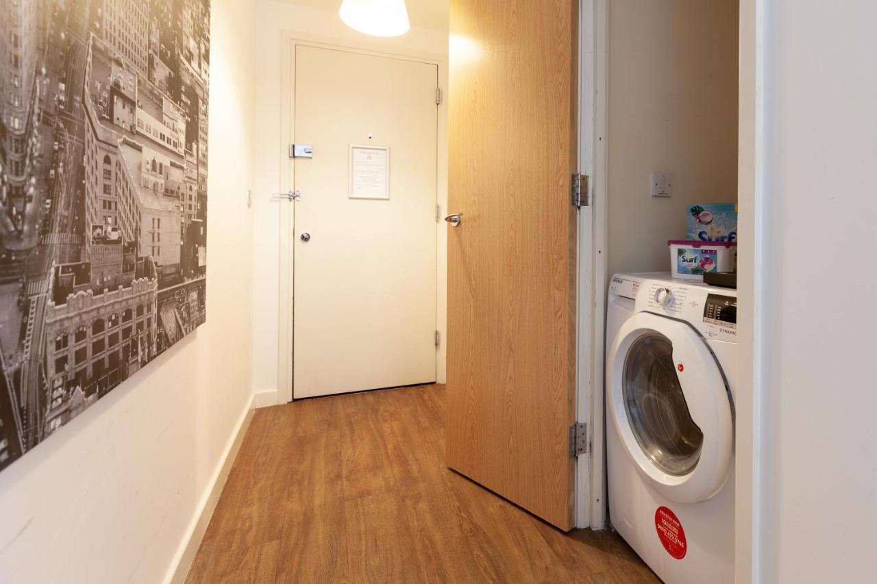 Dual With Parking Apartamento Milton Keynes