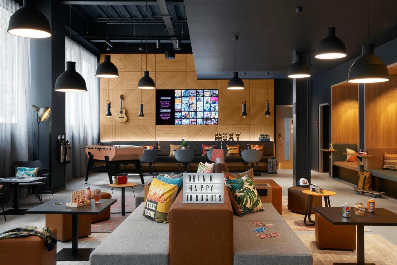 Moxy 3*