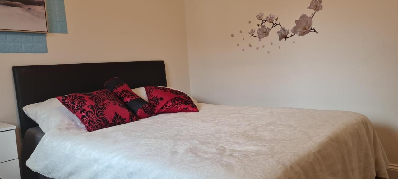 Apartment Exquisite Reserves Mk Milton Keynes