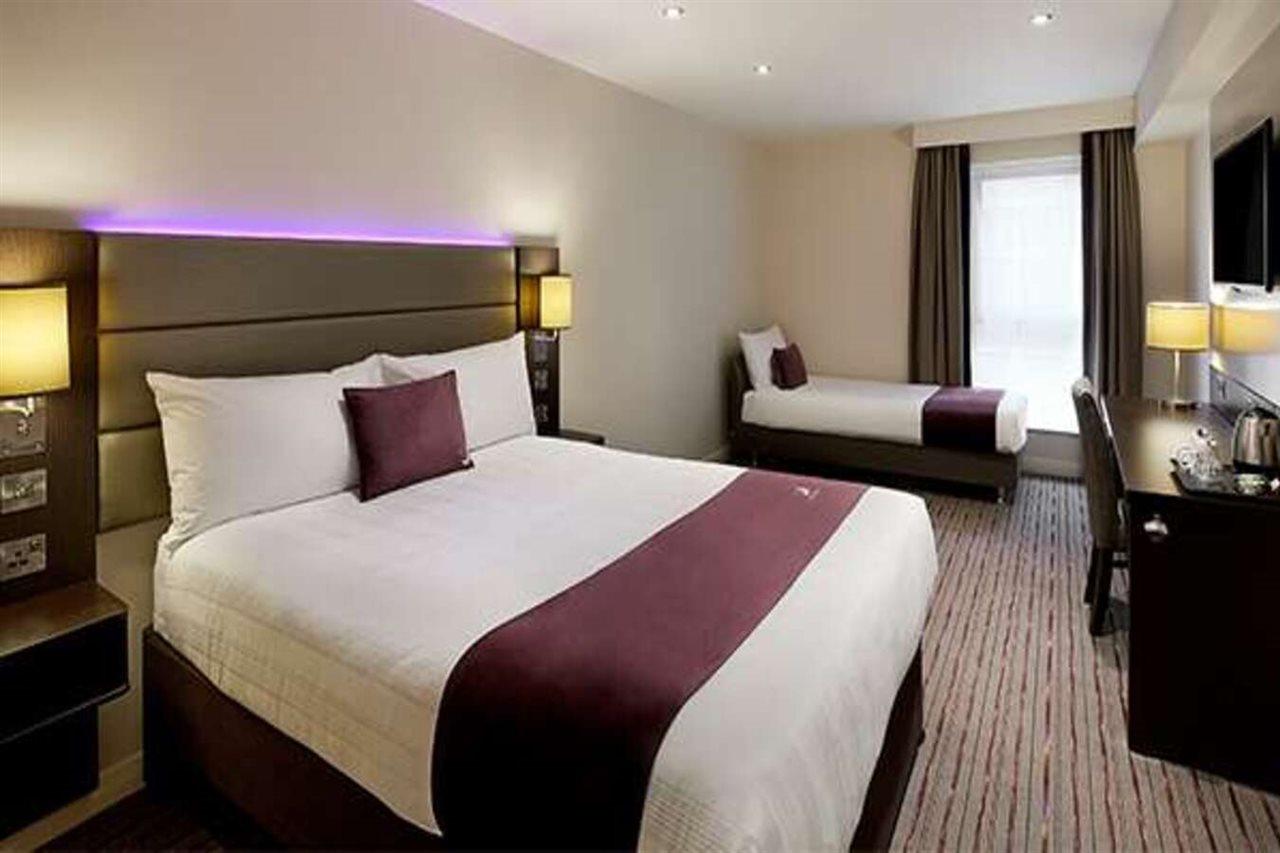 Premier Hotel