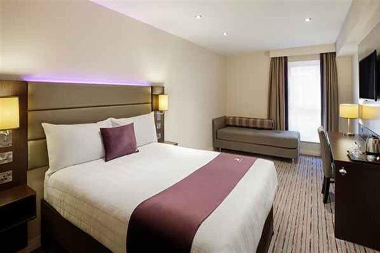 Premier Hotel
