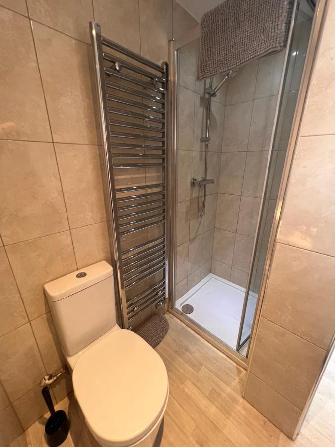 Larmins * Milton Keynes